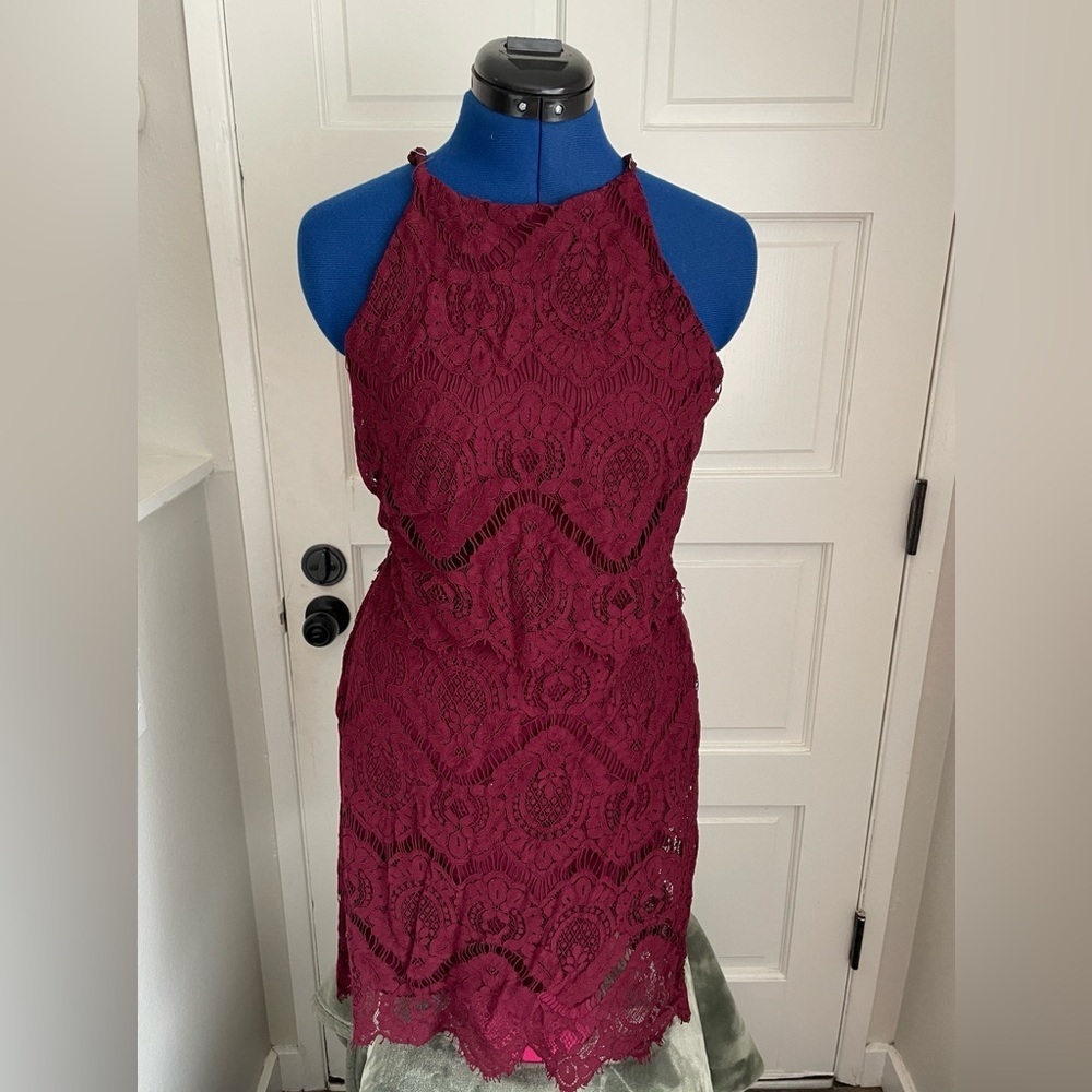 Eyeshadow Backless Lace Dress - Burgundy